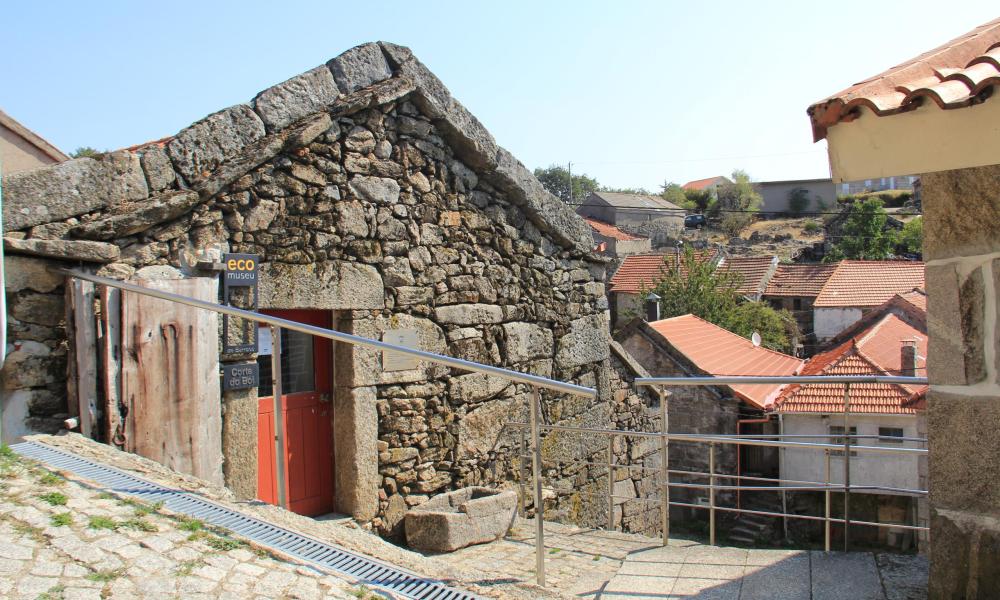 Pitões III