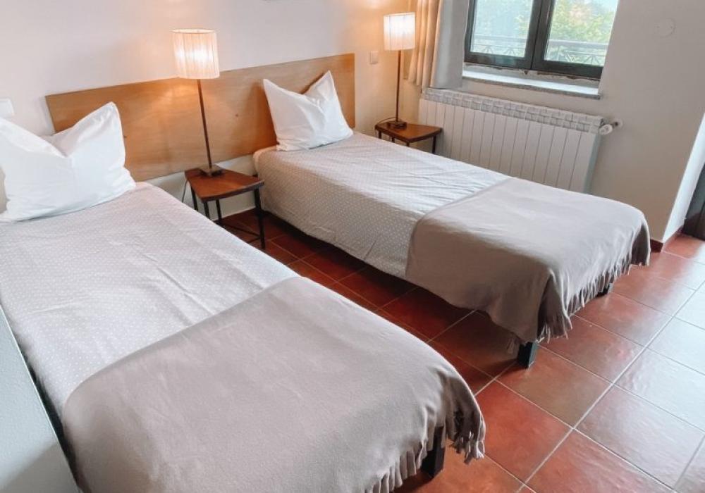 room2-BpnM_fOe