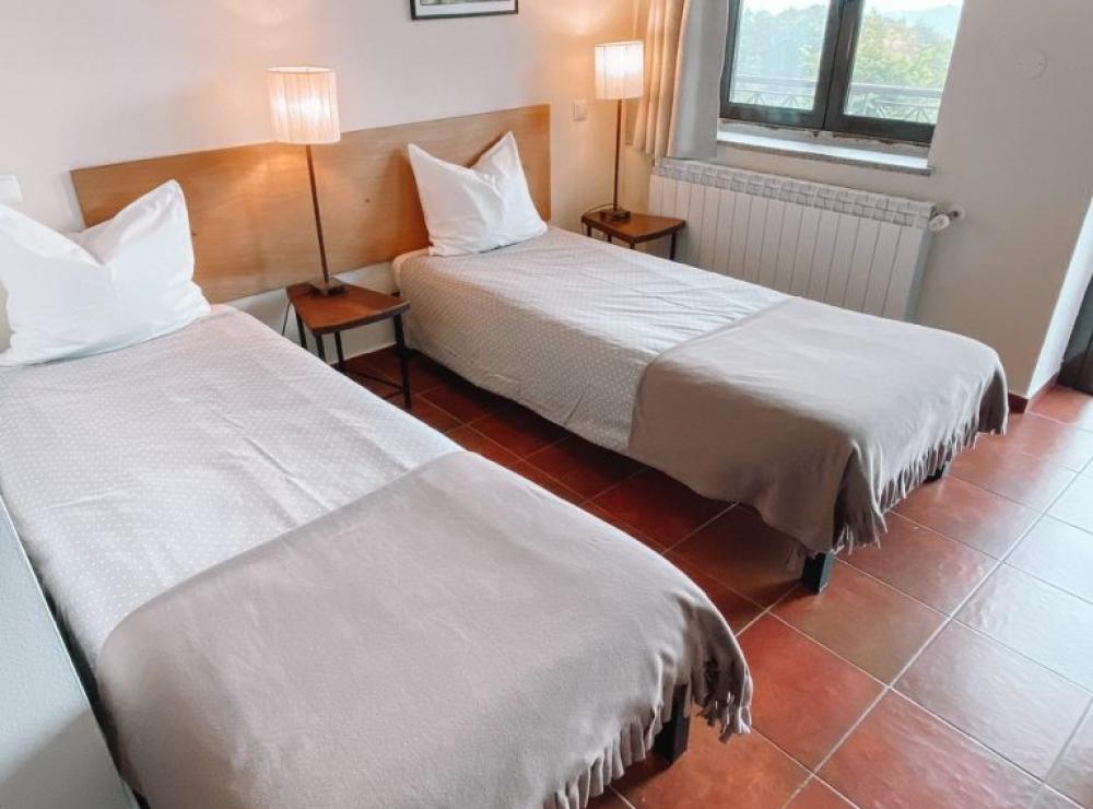 room2-BpnM_fOe
